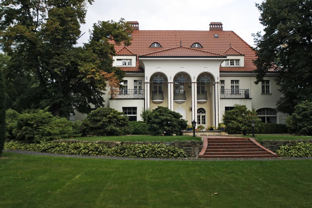 Rezydencja Willa Park & Restauracja Legnica Bagian luar foto