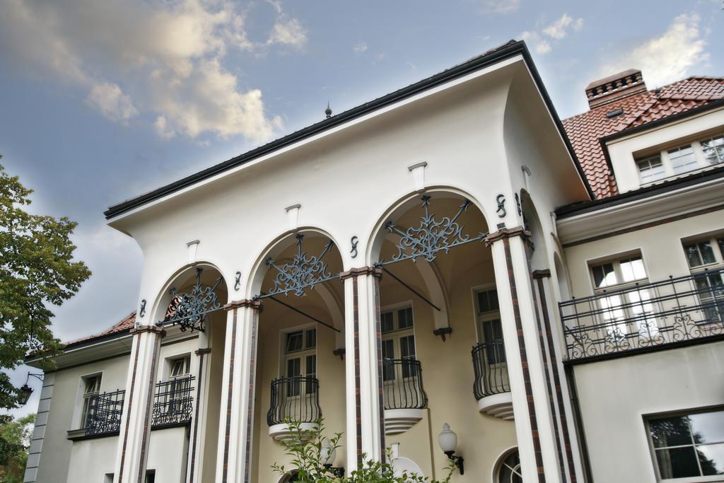 Rezydencja Willa Park & Restauracja Legnica Bagian luar foto
